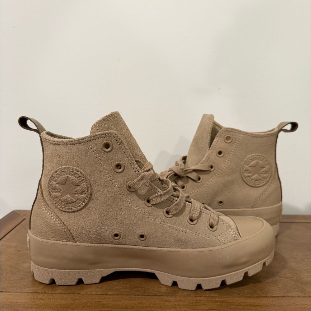 Converse Chuck Taylor All Star Lugged Hi Boot Suede Women’s Size 8